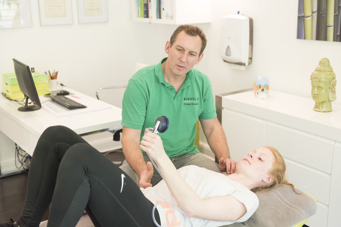 Physiotherapeutische Behandlung in der Praxis Wunderlich in Kiel